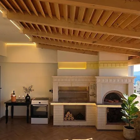 Ledy Penthouse